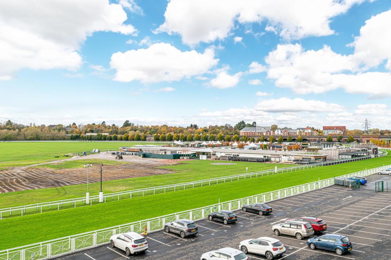 The Popular Chester Racecourse Apartments, Sleeps 4, Free Parking Exterior foto